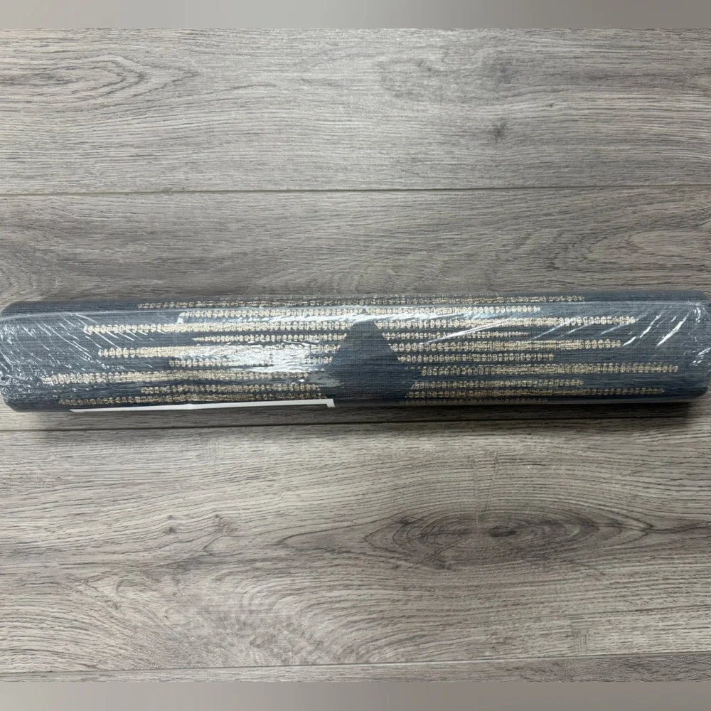 Superfresco Easy touch stains woven